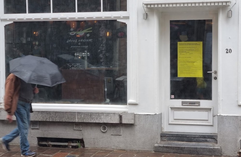 Bouwplan in de buurt voortaan superduidelijk dankzij aanplakbiljet