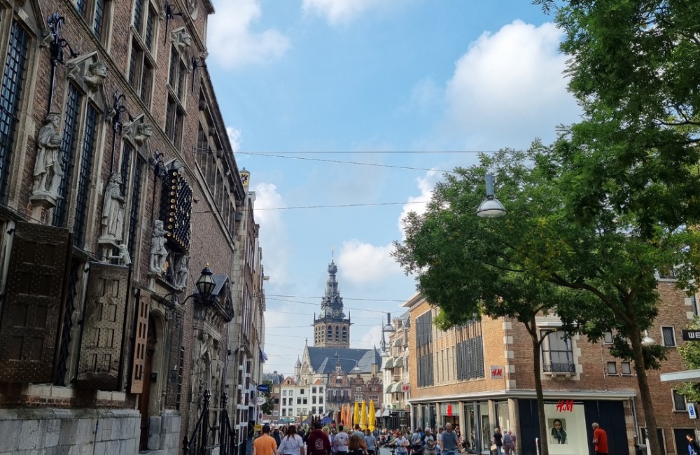 Voor een veilig Nijmegen waar je niet bang de straat over hoeft Voor een veilig Nijmegen waar je niet bang de straat over hoeft