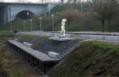 Kunst op de Waalkade: kaaisjouwer standbeeld verdient meer steun van gemeente