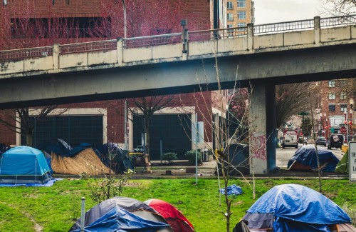 Passende oplossingen: Pitstop voor daklozen en een duidelijk signaal voor de minister